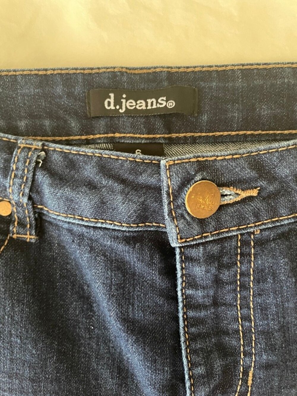 d. jeans Dark Wash with Embellished Back Pockets Size 6